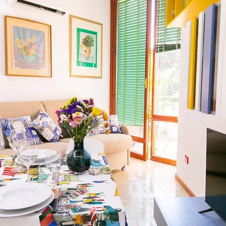 Cozy Flat With Pool And Access Daire