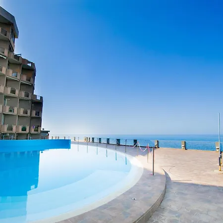 Cozy Flat With Pool And Access Apartamento *