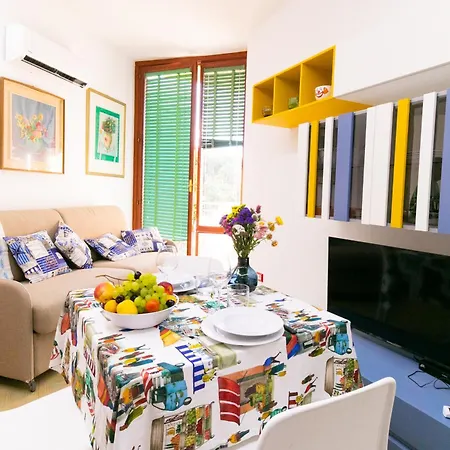 Daire Cozy Flat With Pool And Access